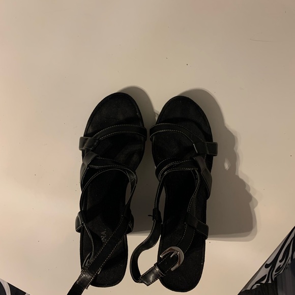 Merona Black Wedge Open Toe Sandals Size 10 - Picture 8 of 11
